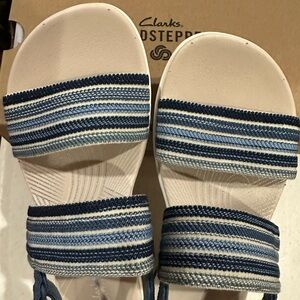 Clark’s Cloudsteppers Arla Wave Women's Sandals-Size 7 Wide-Blue